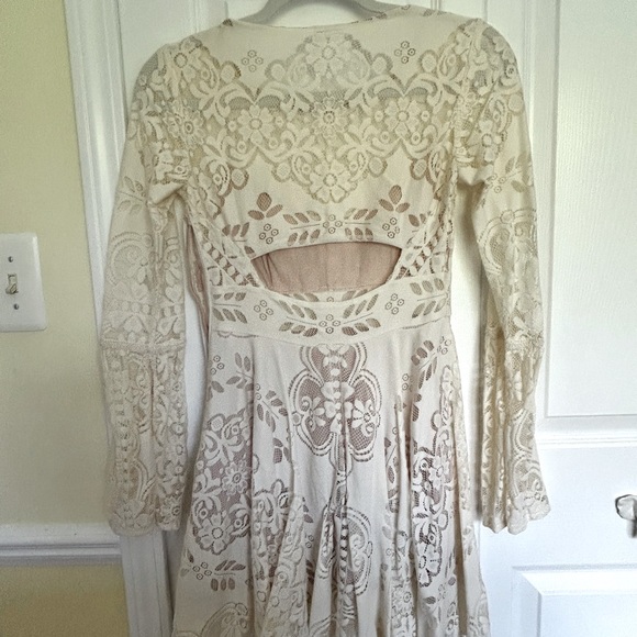 Free People Lover's Folk Song Lace Open Back Bell Sleeve Boho Ivory Cream Dress - Picture 2 of 4
